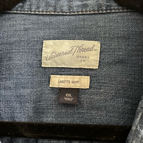 BNWOT Universal Thread Denim Shirt - Picture 2 of 3